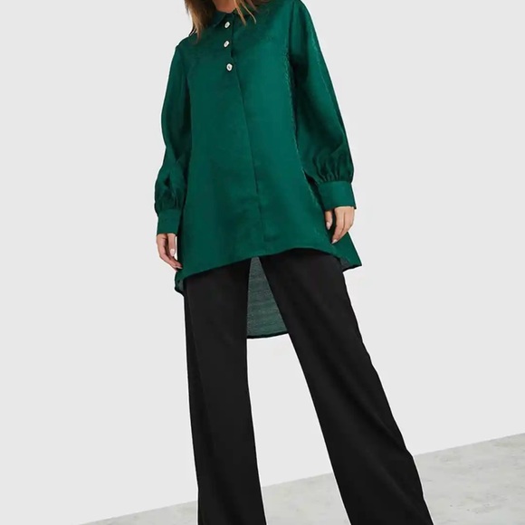 Elegant Green Blouse - Picture 1 of 1